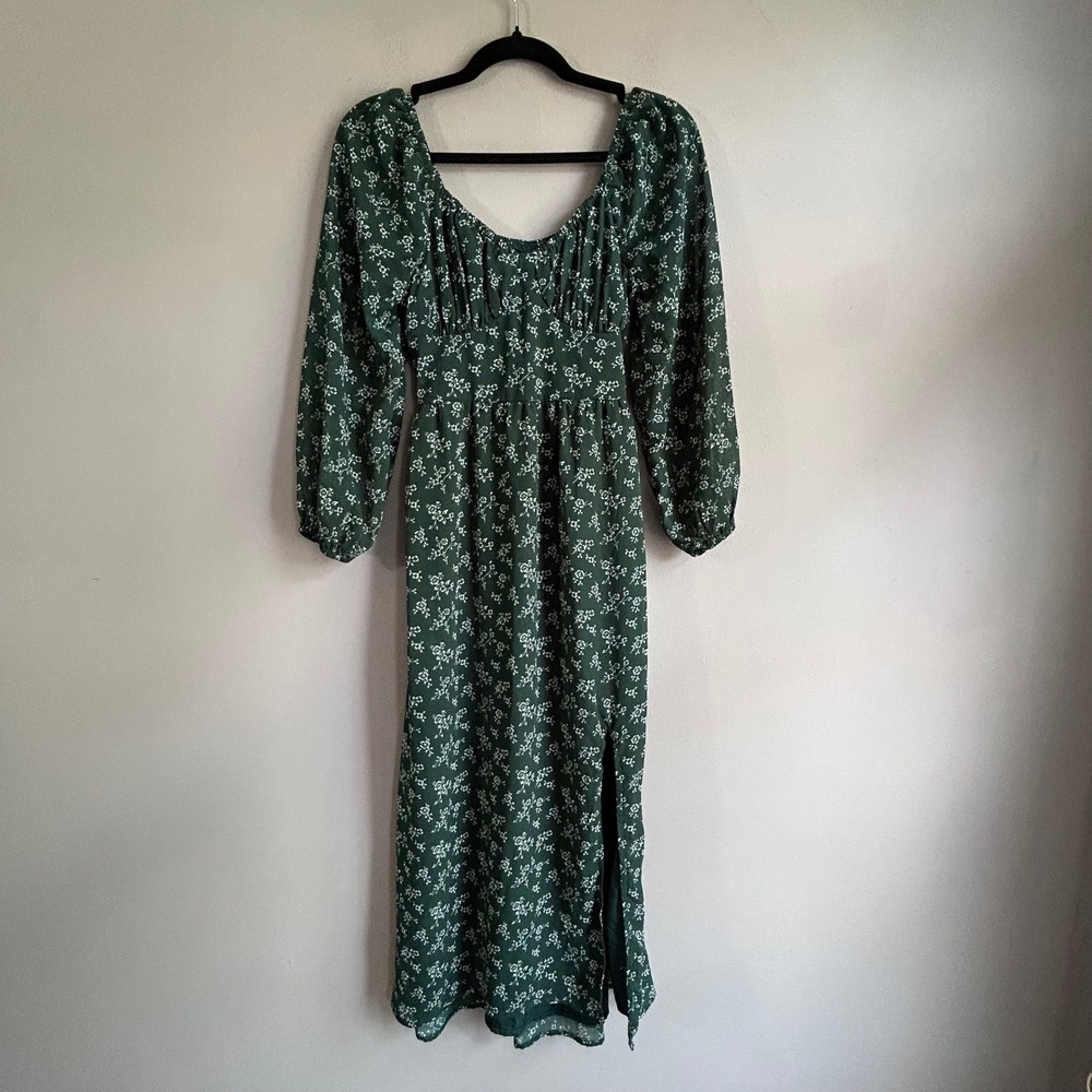 Hollister Green Floral Long Sleeve Smocked Midi Dress XS Sweetheart Neck Slit